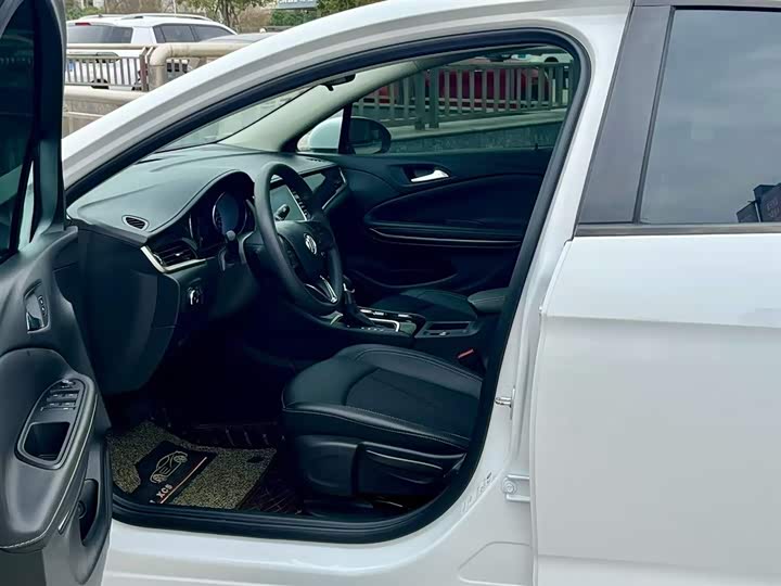 Фото 5 - Buick Verano