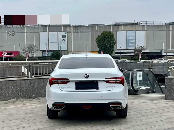 Фото 8 - Buick Verano