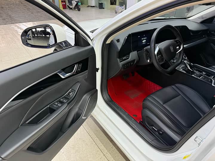 Фото 8 - Bestune B70