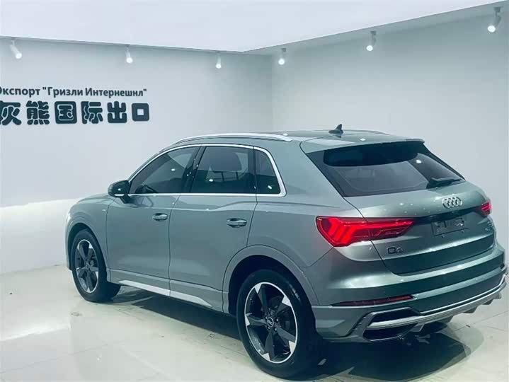 Фото 6 - Audi Q3