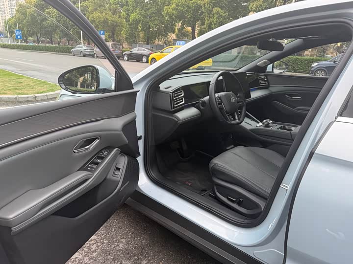 Фото 7 - BYD Qin L