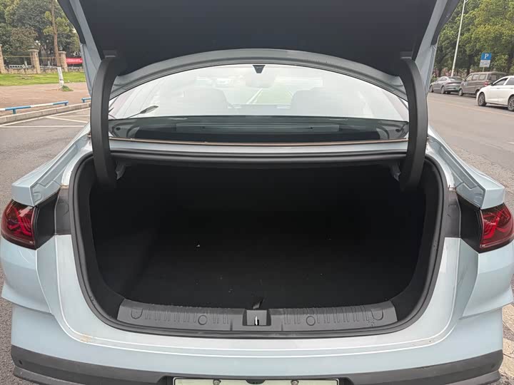 Фото 9 - BYD Qin L