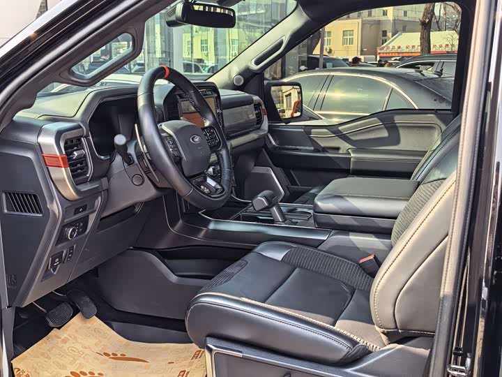 Фото 4 - Ford F-150 Raptor