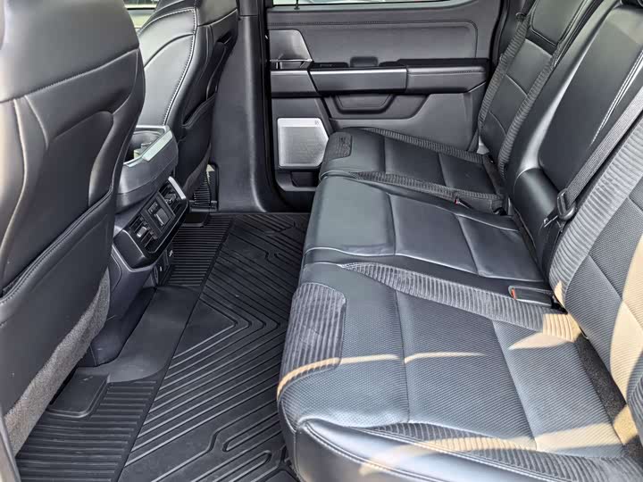 Фото 7 - Ford F-150 Raptor