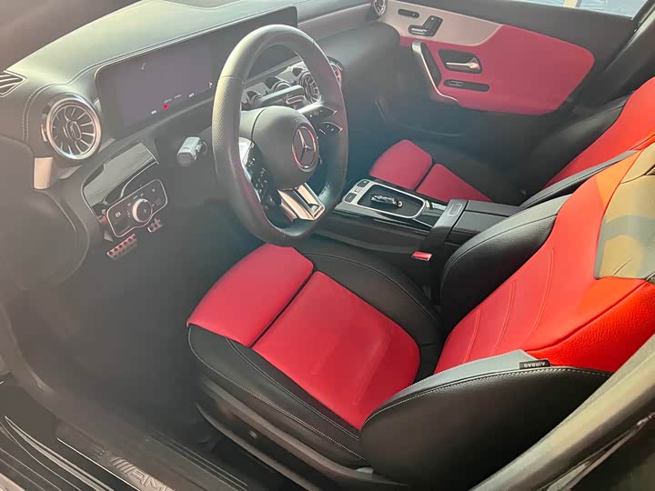 Фото 5 - Mercedes-Benz A-Class AMG