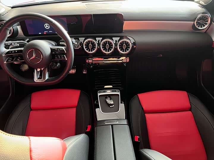 Фото 6 - Mercedes-Benz A-Class AMG