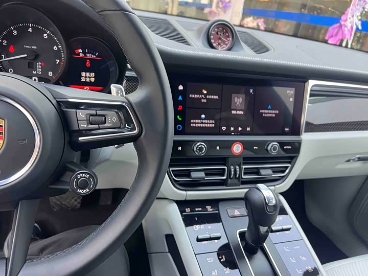 Фото 8 - Porsche Macan