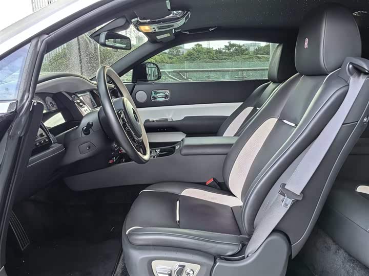 Фото 9 - Rolls-Royce Wraith