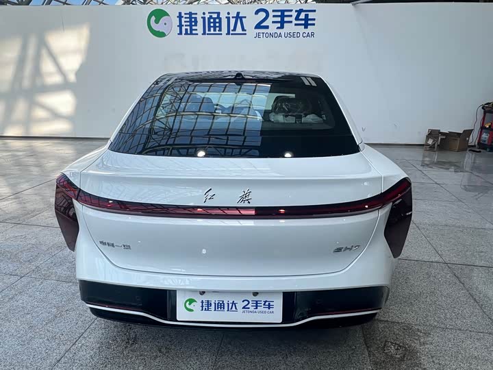 Фото 7 - Hongqi EH7