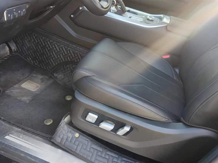 Фото 9 - Tank 400 Hybrid