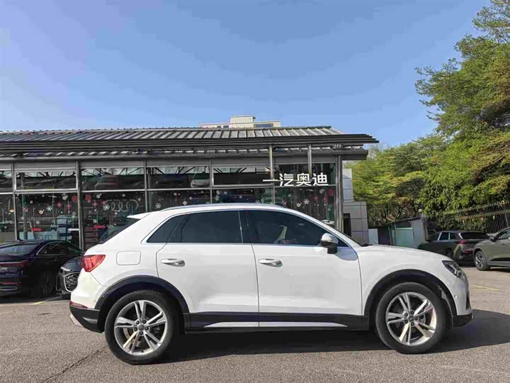 Фото 3 - Audi Q3