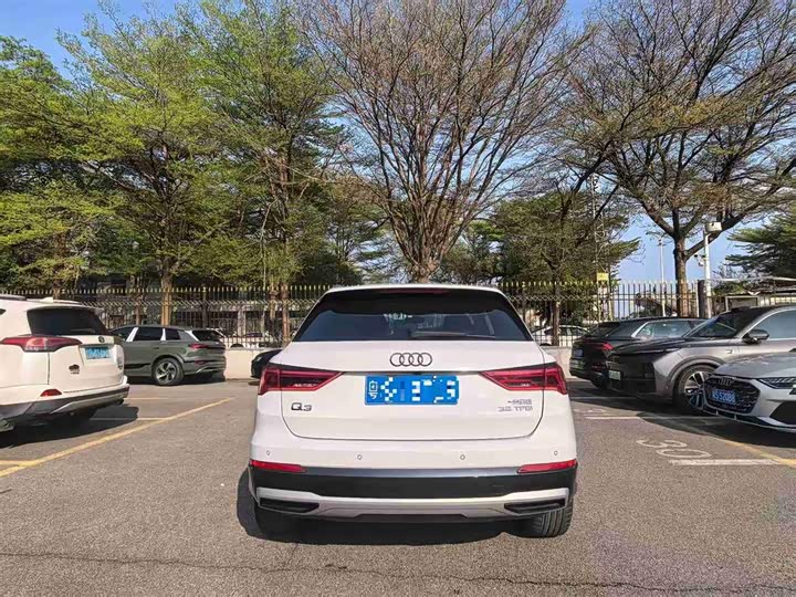 Фото 5 - Audi Q3