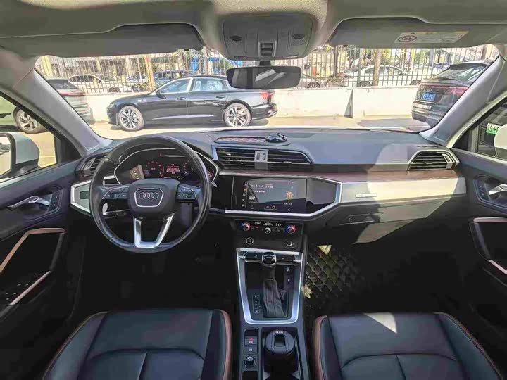 Фото 6 - Audi Q3