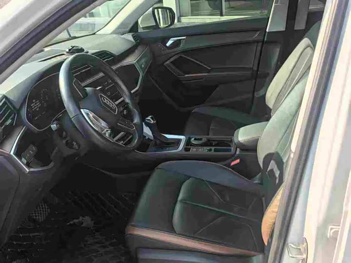 Фото 7 - Audi Q3