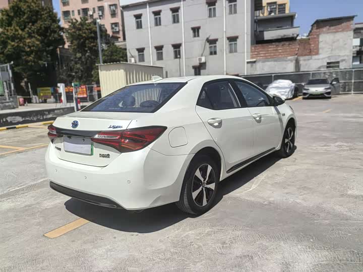 Фото 7 - Toyota Levin Hybrid