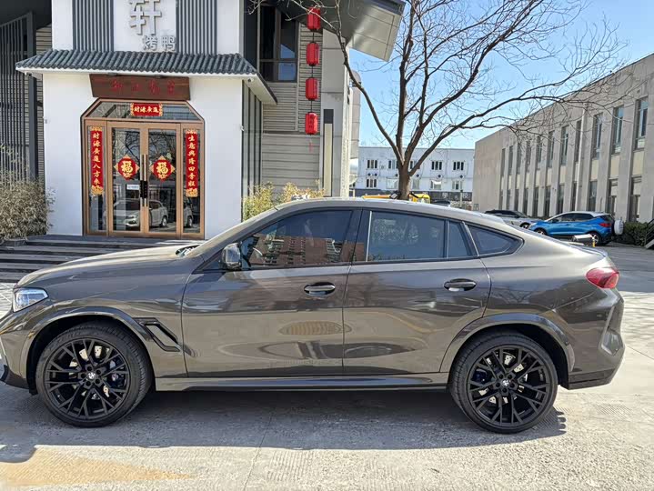 Фото 2 - BMW X6 M