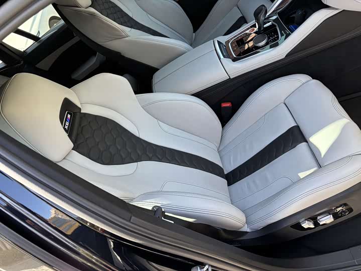 Фото 6 - BMW X6 M