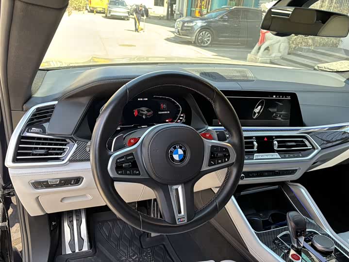 Фото 8 - BMW X6 M