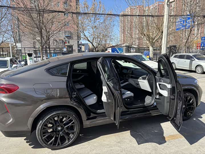 Фото 9 - BMW X6 M