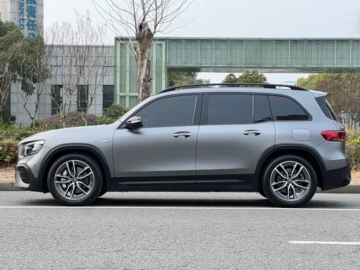 Фото 6 - Mercedes-Benz GLB-Class AMG