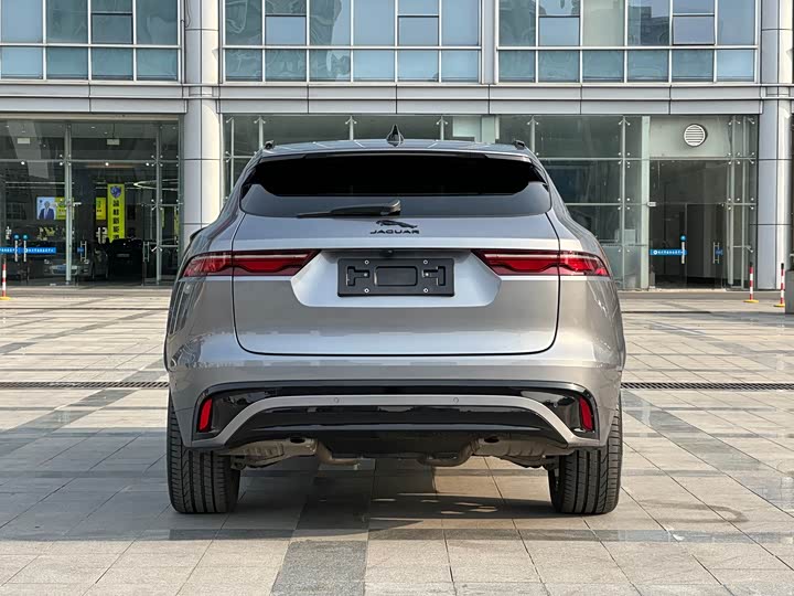 Фото 4 - Jaguar F-Pace