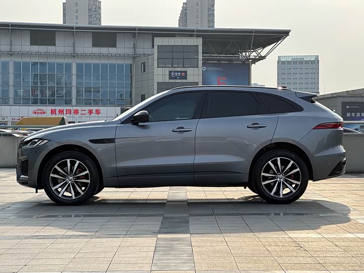 Фото 5 - Jaguar F-Pace