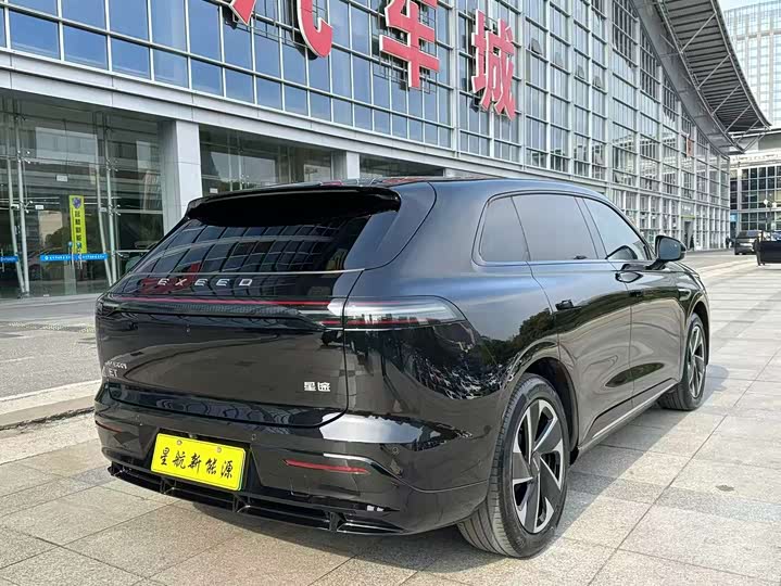 Photo 4 - Exeed Sterra ET