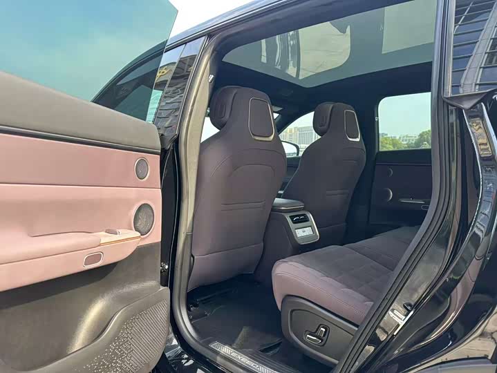 Photo 7 - Exeed Sterra ET