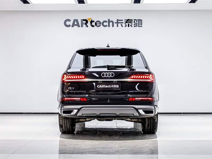 Фото 5 - Audi Q7