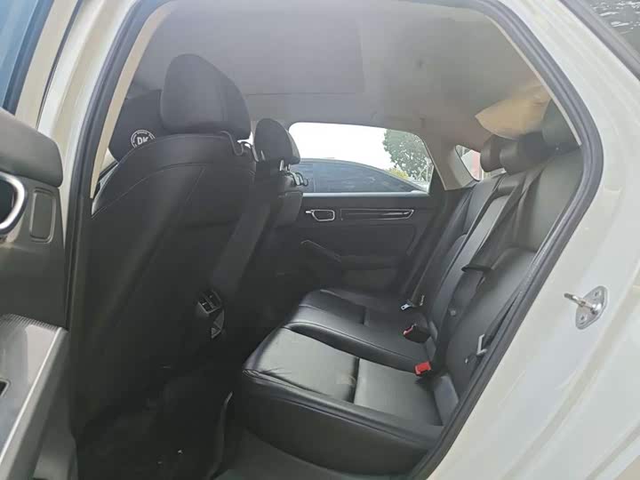 Фото 8 - Honda Civic