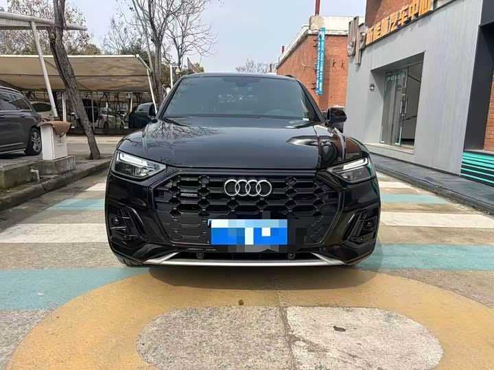 Фото 2 - Audi Q5L