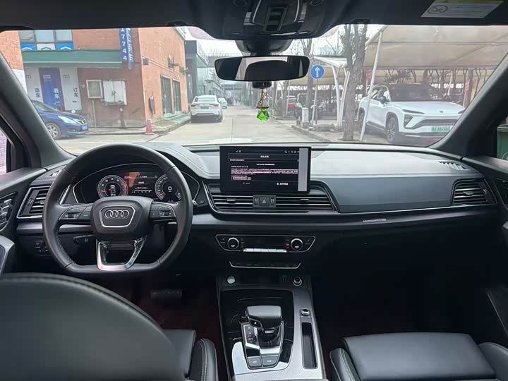 Фото 4 - Audi Q5L