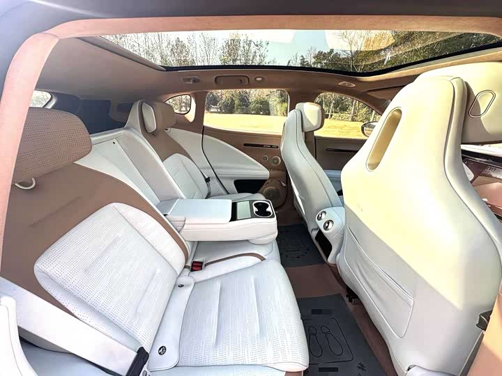 Фото 9 - Avatr 07