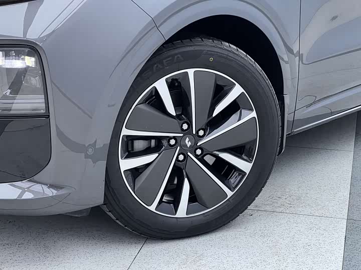 Фото 9 - LiXiang L6