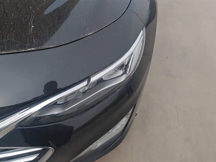 Photo 5 - Chevrolet Malibu XL