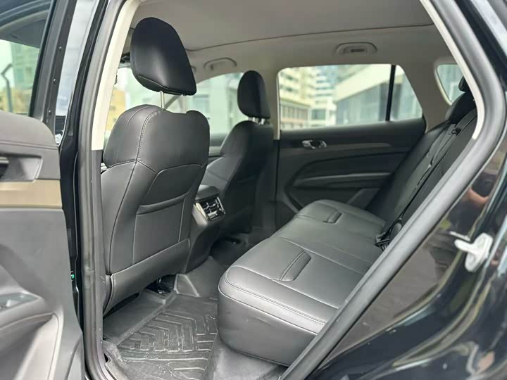 Photo 5 - Ford Equator Sport