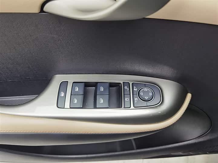 Фото 9 - BYD Dolphin