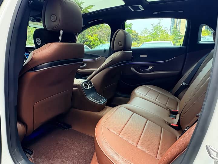 Фото 5 - Mercedes-Benz E-Class Hybrid