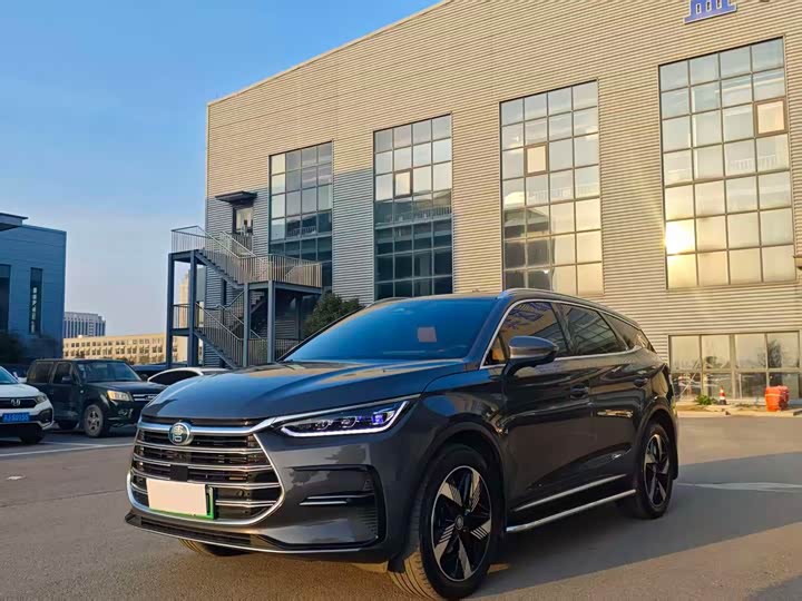 Фото 1 - BYD Tang Hybrid/EV