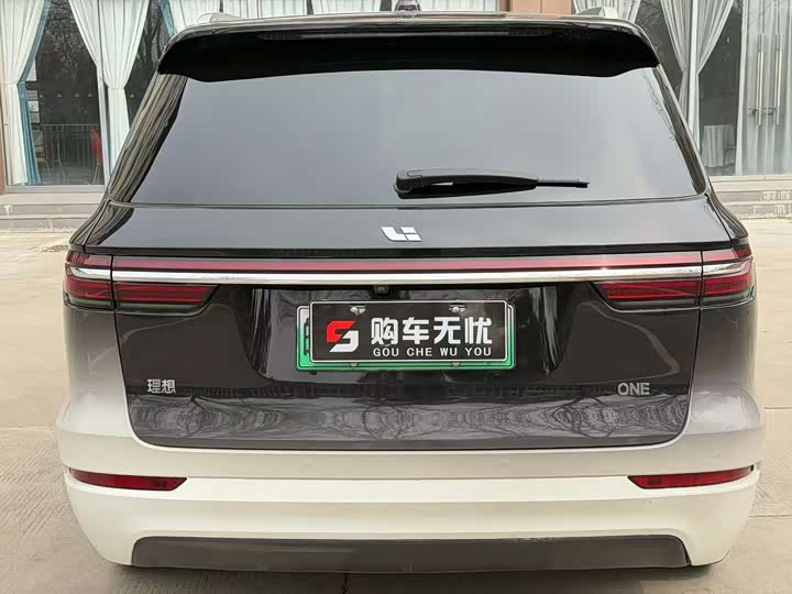 Фото 8 - LiXiang One