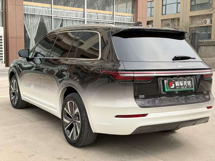 Фото 9 - LiXiang One