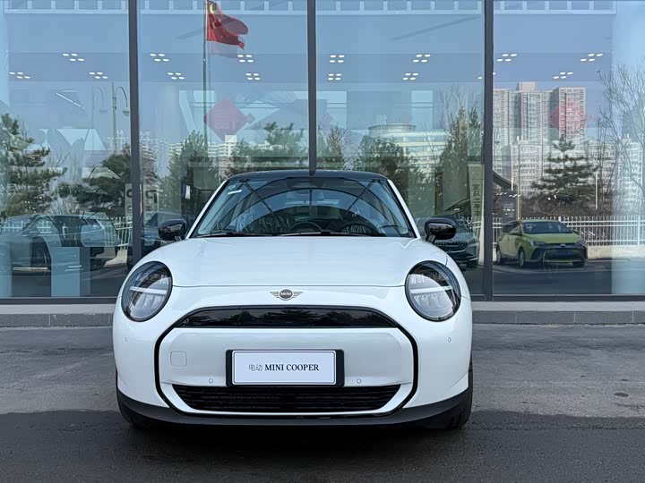 Фото 2 - Mini Cooper