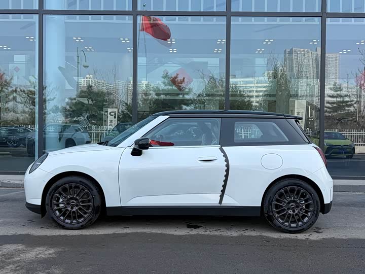 Фото 3 - Mini Cooper