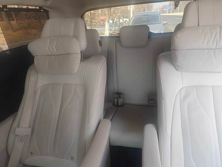 Фото 5 - Buick GL8 Hybrid