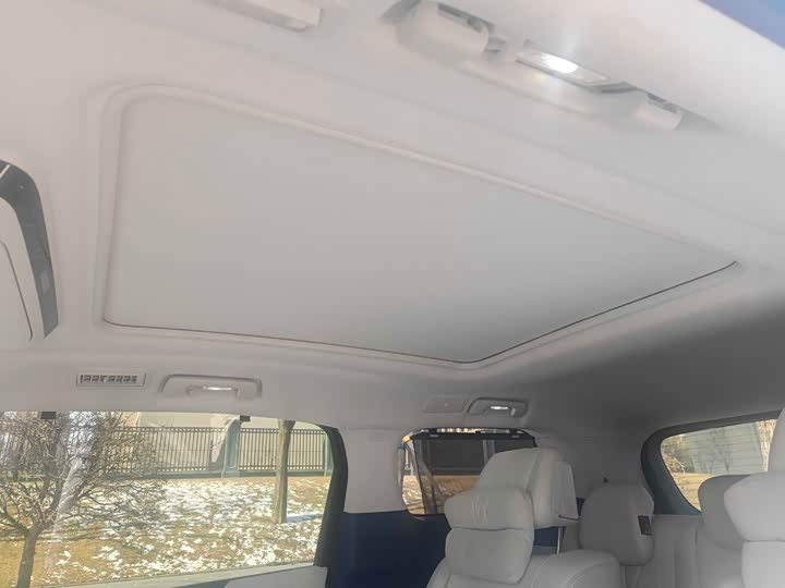 Фото 6 - Buick GL8 Hybrid