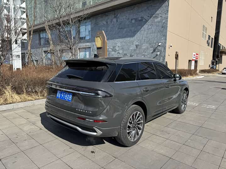 Фото 4 - Lincoln Corsair