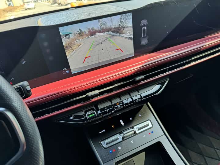 Фото 8 - Lincoln Corsair