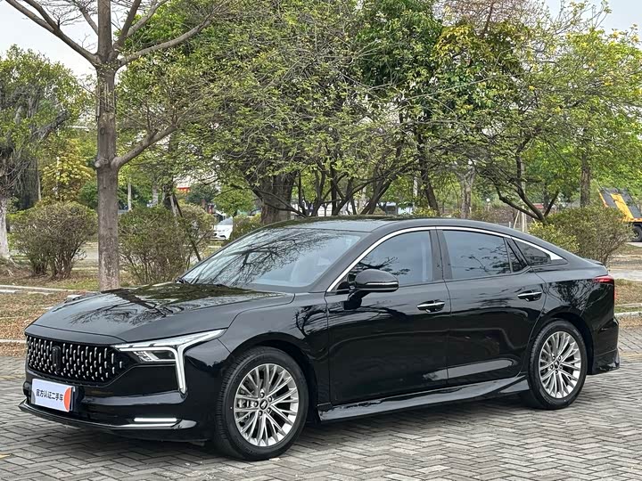 Фото 1 - Bestune B70