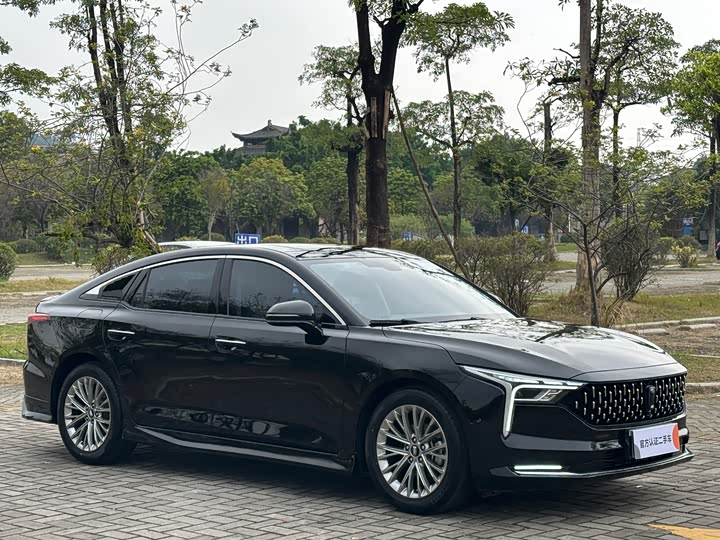 Фото 3 - Bestune B70