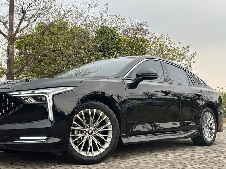 Фото 6 - Bestune B70